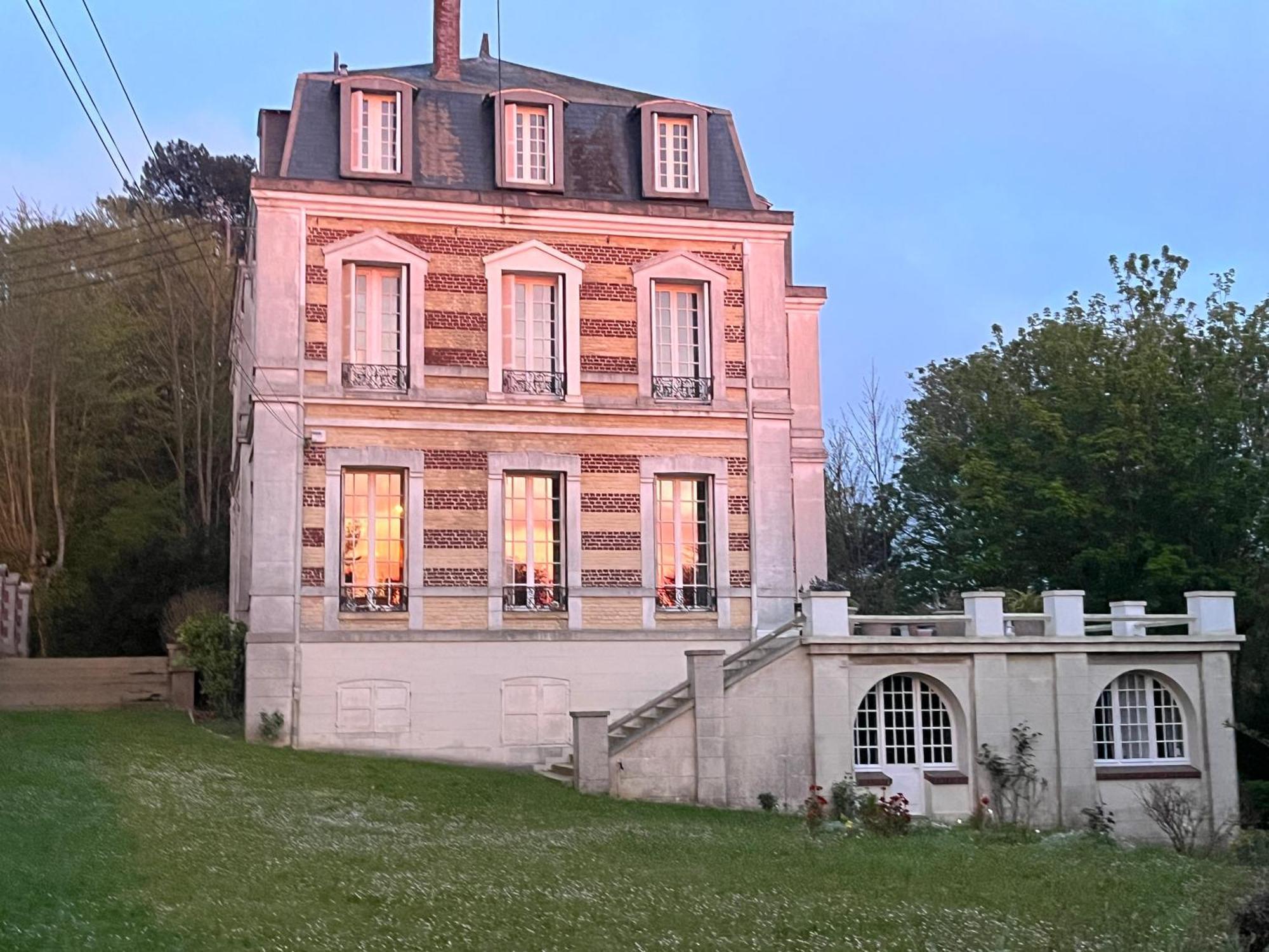Suite Avec Grande Terrasse Et Parc - Gite Classe 4 Etoiles Étretat Esterno foto
